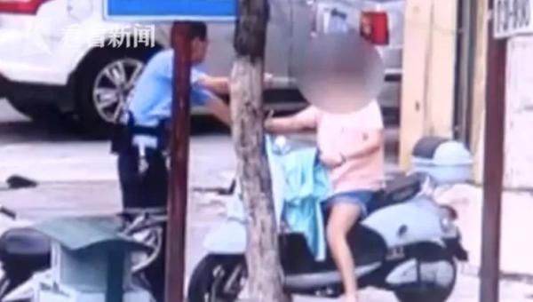 辅警|女子遛狗不牵绳…不但不听劝阻，还直接放狗咬人！