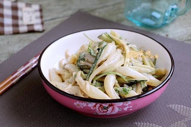  消暑|夏天都爱吃这菜，不用开火，没有油烟，消暑开胃，加它增香补钙