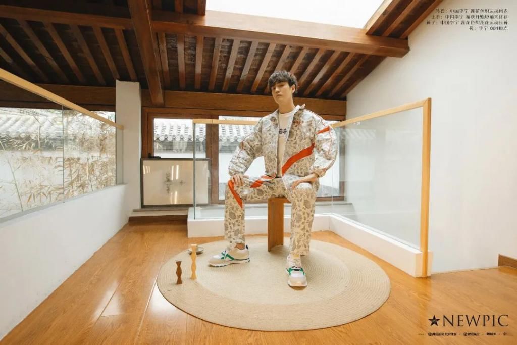  NewPic|NewPic | 杨玏“三十三而已” ：让年龄成为我的朋友