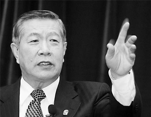 久久|一家3口被害，FBI久久不能破案，李昌钰进屋溜达了一圈，巧妙破局