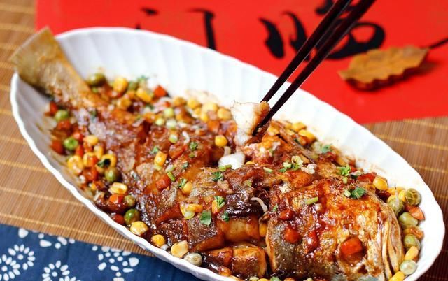 大黄鱼|红烧鱼这样做,鲜香无腥味,解馋又下饭,全家人都抢着吃