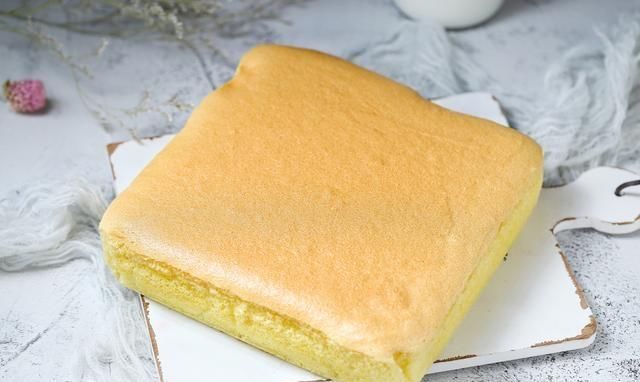  蛋糕|碰一下抖三抖的蛋糕，口感轻盈细腻，配方比例告诉你，一次就成功