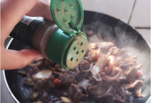 男人|男人都爱的下酒菜,成本也就10块钱,香辣脆嫩有嚼头,下酒真香