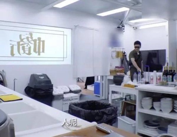  预告|《中餐厅4》预告“移花接木”，张亮潇洒离开，口碑却差点不保