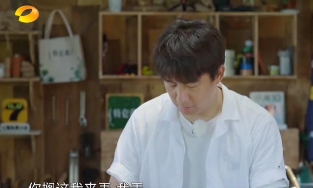  生活|《向往的生活》舒适都是假象，黄磊的厨房如炼钢炉，孙莉曾劝他退出