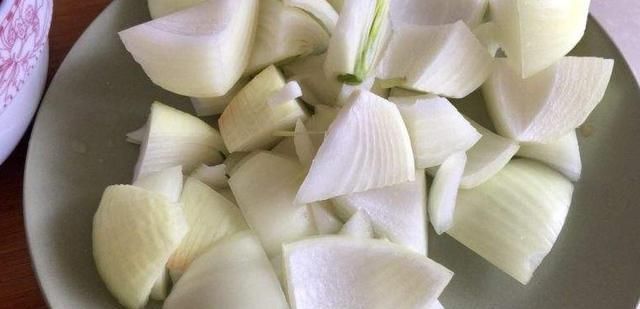  美味|别天天青椒炒肉了，用它炒肉，鲜甜美味，超级下饭孩子们都爱吃