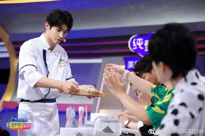  导师|李子峰《鲜厨100》首选导师赵胤胤 网友：张亮终究是错付了！