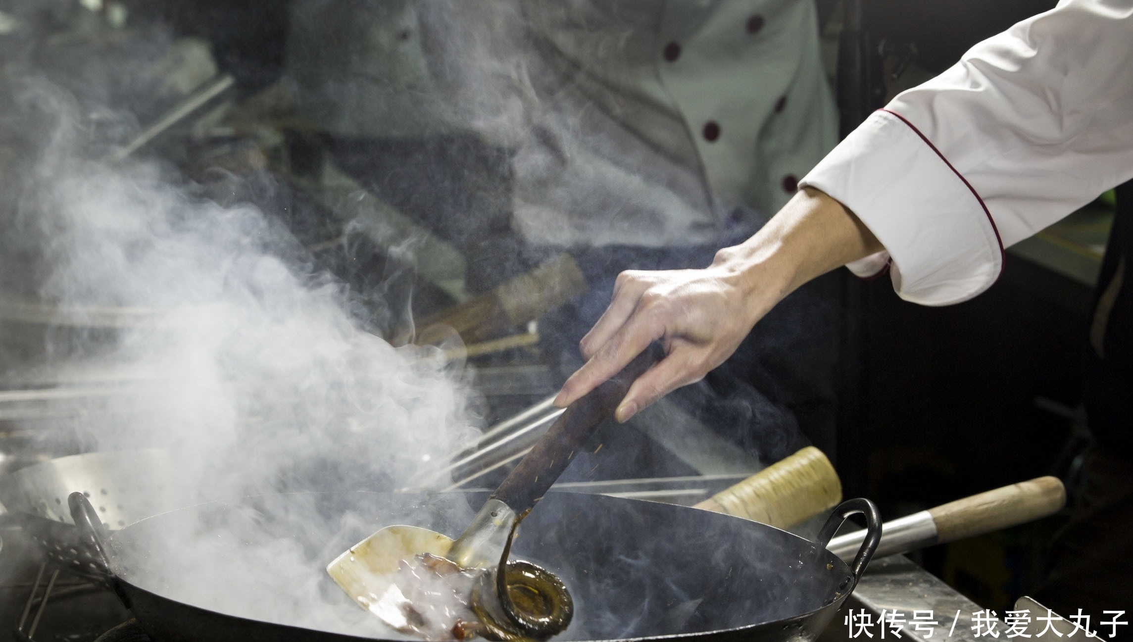  调味料|厨房做菜7个“踩雷点”，第6个无法避免，老厨师：坏习惯，要改！