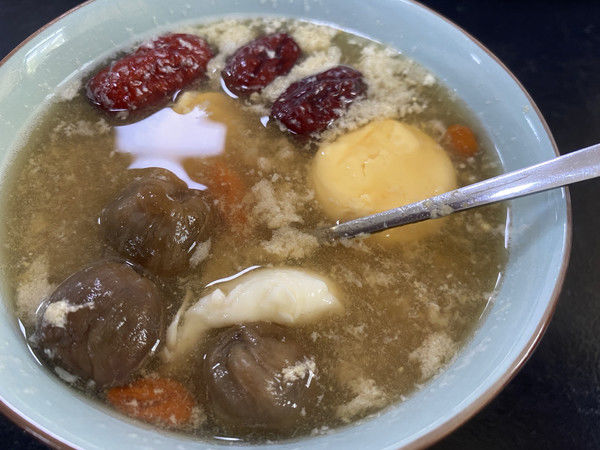 生姜红枣鸡蛋茶的功效(生姜红枣鸡蛋养生茶)