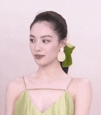  直角|你和女明星之间就是差了一个直角肩