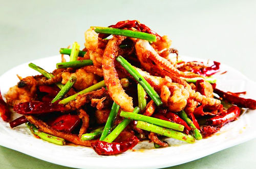 饭馆|香辣鱿鱼须这样做，麻辣筋道，滋味火爆，味道不输饭馆里的