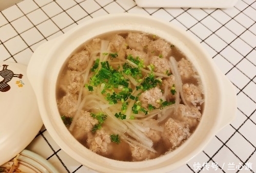  饭菜|闺蜜来家里做客，还自带下饭菜，难道我做的菜不香吗？你们瞧瞧