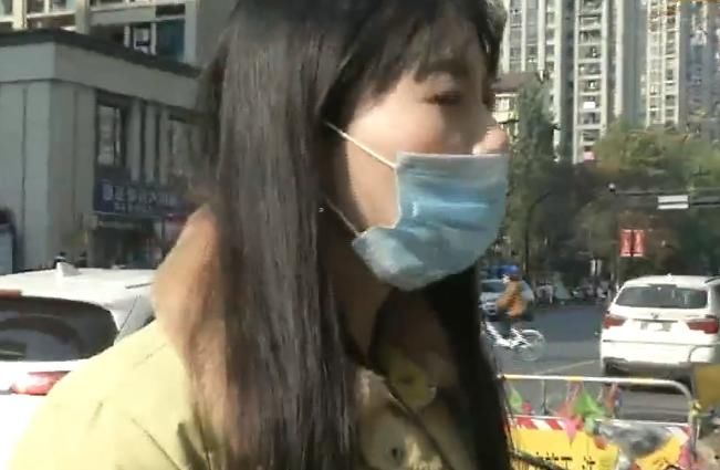 顾客|顾客干洗被拒!老板指责其不回消息,女子反怼:你是我爹还是我娘