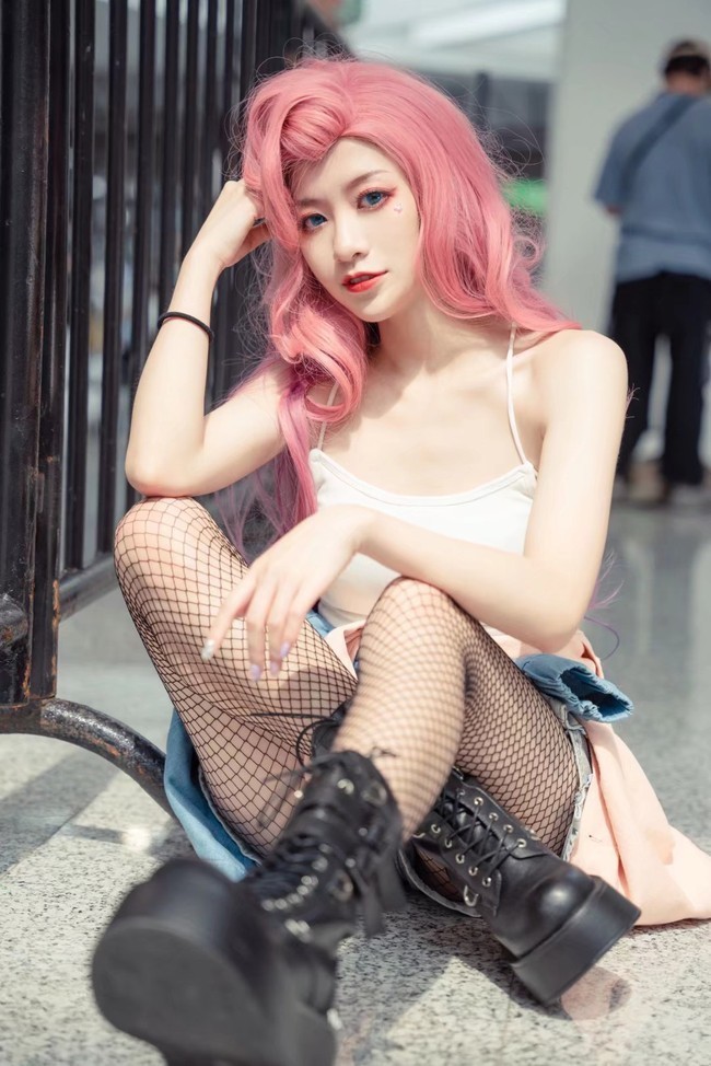 seraphine|cos：LOL新英雄seraphine自设