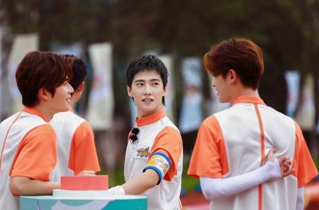  谈话|张翰看完哥哥们这个节目，立马给杨洋打电话，谈话的内容令人笑抽