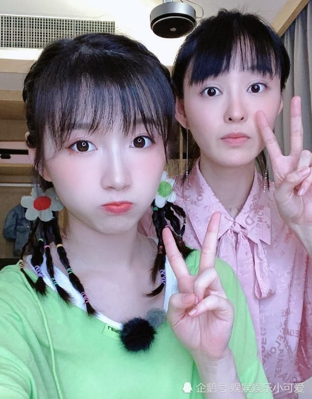  颜值|《中餐厅》杀青，李浩菲晒与赵丽颖杨超越合照，大眼滤镜考验颜值