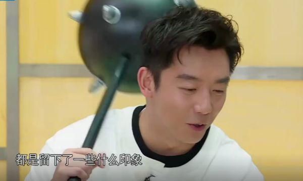 郑恺|跑男团玩游戏太狠,郑恺都hold不住,几次黑脸险发飙