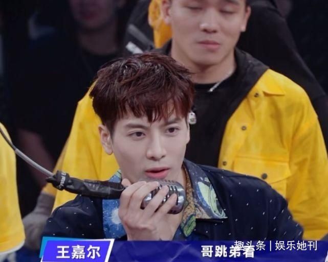  决赛盛典冠|易烊千玺、王一博将同台，一官宣粉丝就炸，7位男神携手阵容太强