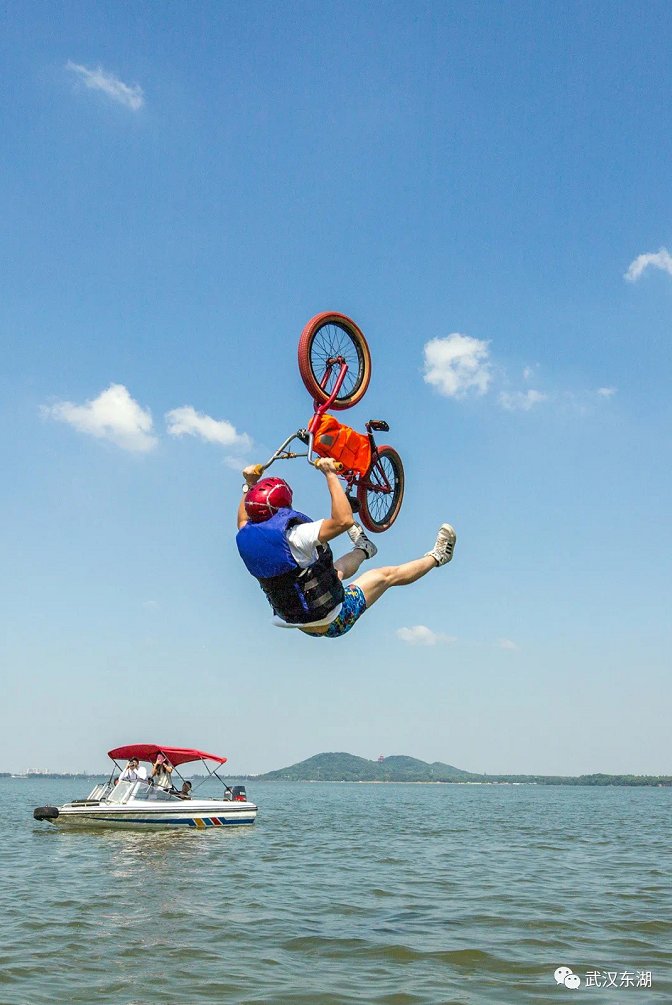  一年一度|一年一度“跳东湖”如约而至，一起向武汉花式表白