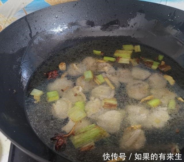 土豆|鸡胗炖土豆,太下饭了,好吃到汤都不剩