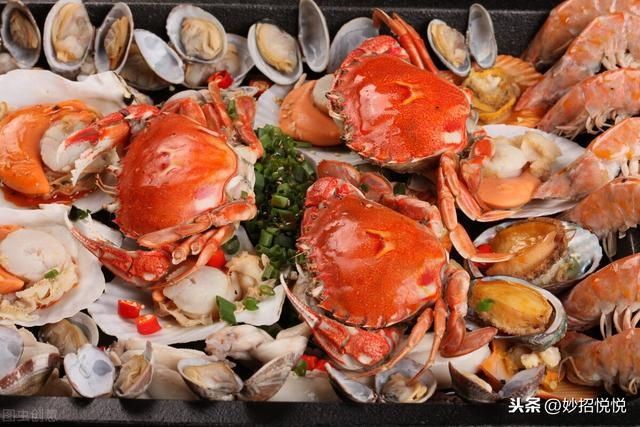 原汁原味|海边人教您这样吃海鲜,自抓自煮原汁原味,一个人吃一大盆超过瘾