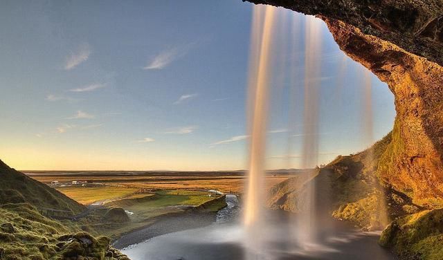 美景|夏日炎热，旅游无处可去？不如到冰与火中绽放的冰岛收割美景吧