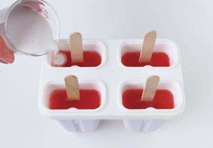 做成|吃不完的西瓜这样做成棒冰,清爽解暑、无添加,周末在家试试