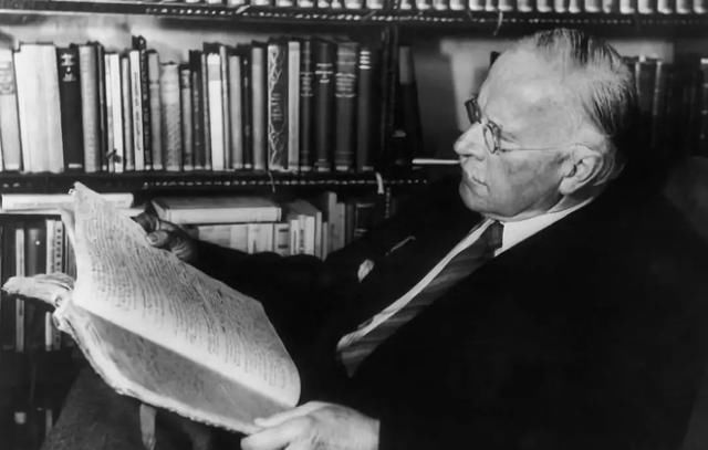  电影|从《杀死比尔》和《被解救的姜戈》，浅析电影中“暴力美学”