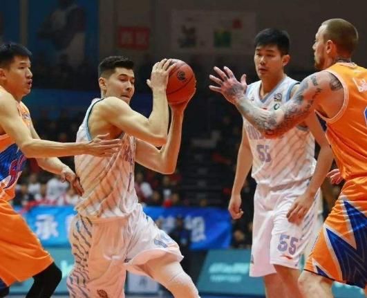 球队来说|CBA迎来天价教练费?土豪球队的常规操作,或超过马布里