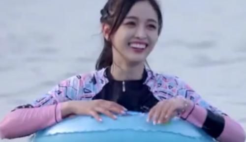  真实|吴宣仪录制综艺，节目组却忘记开滤镜，看到真实肤色：没看错吧