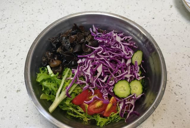  紫甘蓝|饭店的大拌菜为啥好吃，料汁比例是关键，教你做，酸甜可口不上火