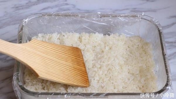 糯米饭|4步搞定糍饭糕,外脆里糯越吃越香,小时候的回忆