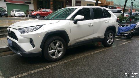车主|家用空间很合适?RAV4荣放车主2个月用车心得分享