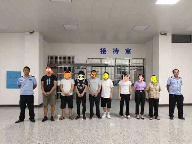 保靖|保靖:骗子与民警一起赶集！?公安当场抓获8名诈骗人员