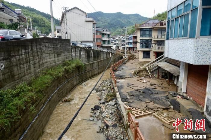 杭州富阳通报：短时强降雨已致5人死亡、3人失联