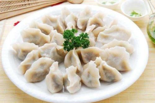 块钱|秋天包饺子，韭菜白菜靠边站，2块钱一斤，鲜香宜人，比韭菜还香