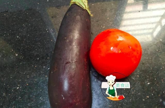 素菜|这两样素菜一起炒,酸甜开胃,不放肉也很香,还能降火气、助消化