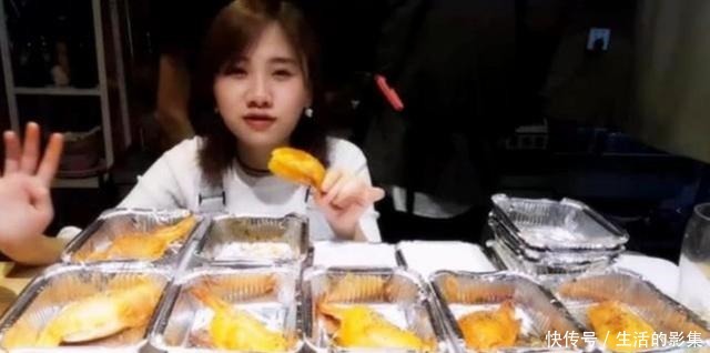 鸡翅|密子君狂吃30个鸡翅包饭,当镜头远离食物后,网友当我傻子啊!