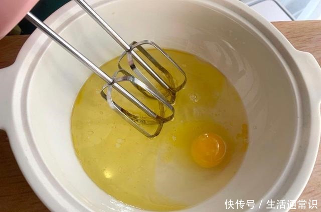 炸油条|油条又干又硬不起泡炸油条师傅分享的配方和要点，各个酥脆鼓泡