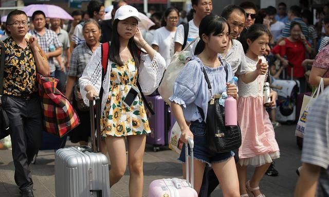  功夫|2020新生开学，这些必备的物品其实“一点用没有”，不要白费功夫