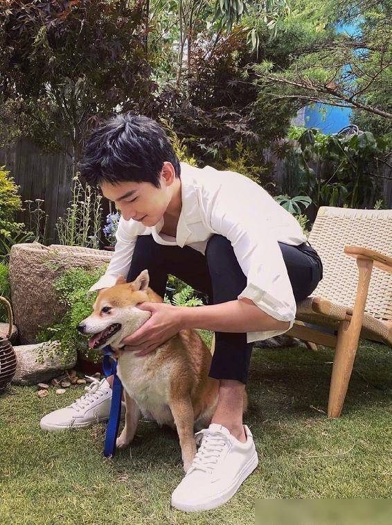  来得及|杨洋时隔5年再参加真人秀，看清节目女嘉宾名单，后悔还来得及！