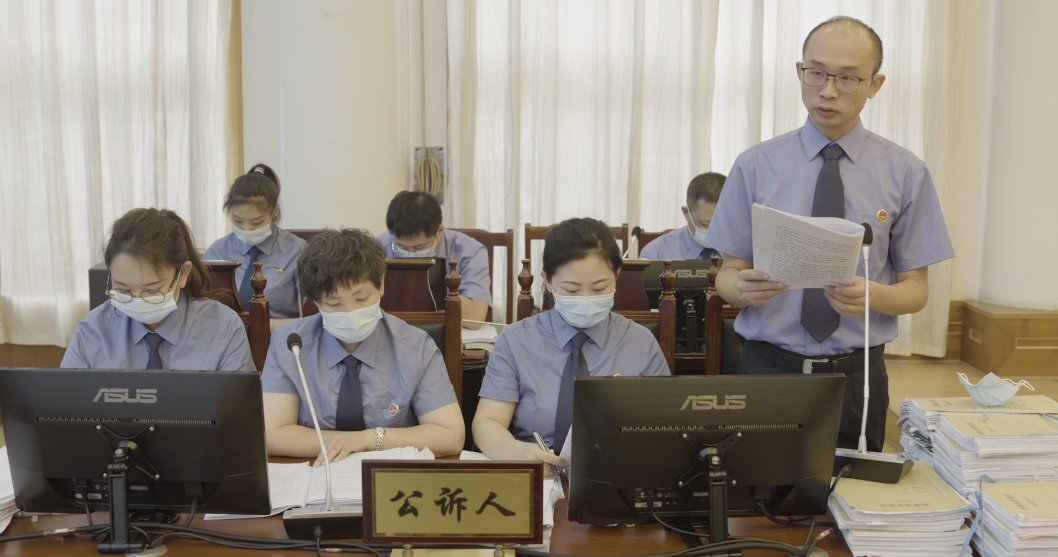 案一审|扫黑除恶 | 最高徒刑21年!童某某等16人涉黑案一审宣判