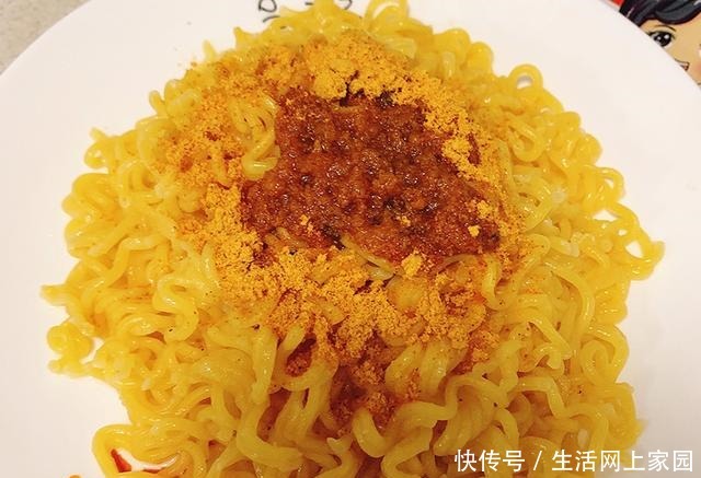 汤达|4种“骨灰级”方便面,比汤达人味鲜,比康师傅、统一好吃!