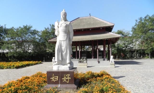  公元|公元1200年，商朝一奇女子多次受命征战沙场，击败数十个小国，她是谁？