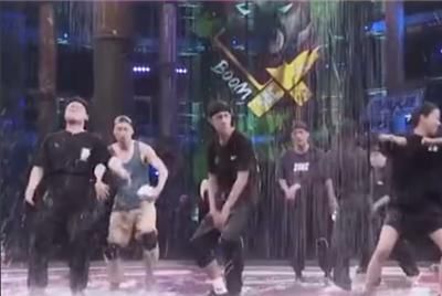  操作|《街舞》王一博再现水舞台！新造型隐约透肉，直男操作震懵大婷