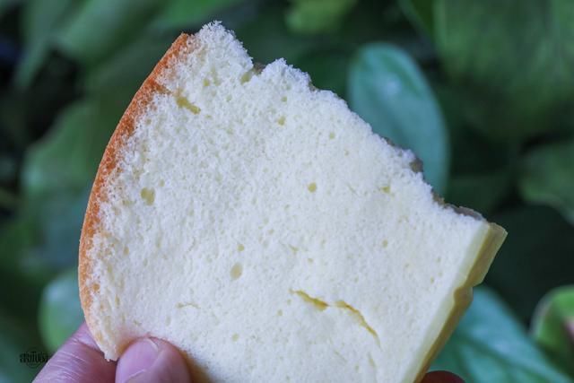  手轻|网红抖臀蛋糕，用手轻碰就一直抖个不停，迫不及待咬下一口，真香