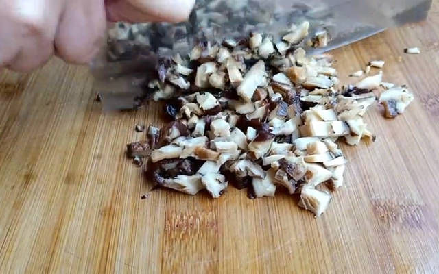  糯米|软软糯糯的糯米肠，开锅那一刻馋了，吃了一口就忘不了