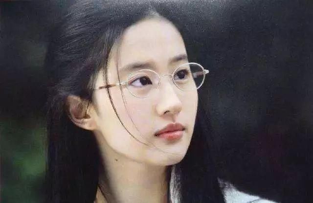 故事|刘亦菲，又红了丨百家故事