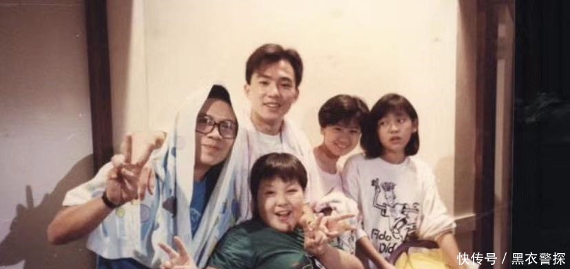 童年|45岁贾静雯晒童年照,冻龄女神颜值逆生长,女明星为何都会驻颜