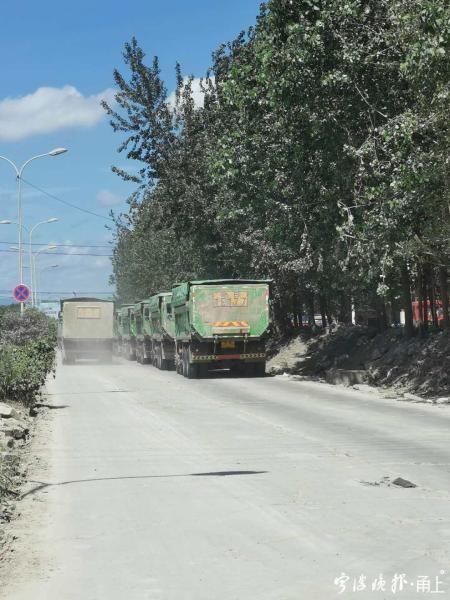 晴天|雨天泥泞晴天扬尘!鄞州首南街道这个路段怎么了?